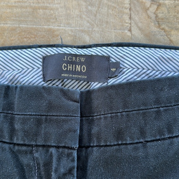 J crew 100% cotton chino shorts. Black. Size 4. - Picture 2 of 6